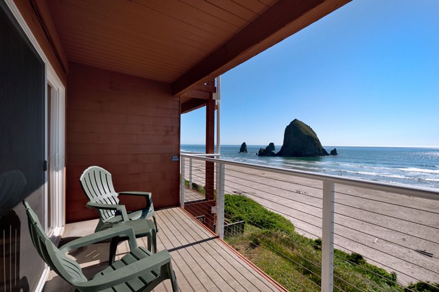 Cannon Beach Oceanfront Balcony